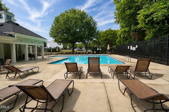 405 Dogwood Creek Place, Fuquay Varina, NC 27526