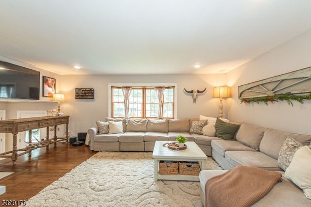 150 College View Dr, Hackettstown Town, NJ 07840