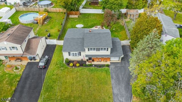 150 College View Dr, Hackettstown Town, NJ 07840