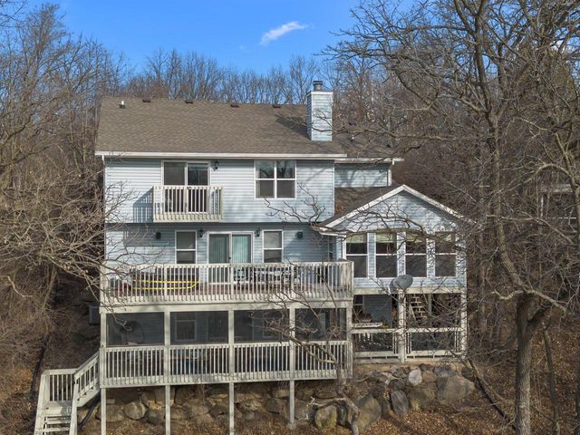 W5693 Ridge ROAD, Elkhorn, WI 53121