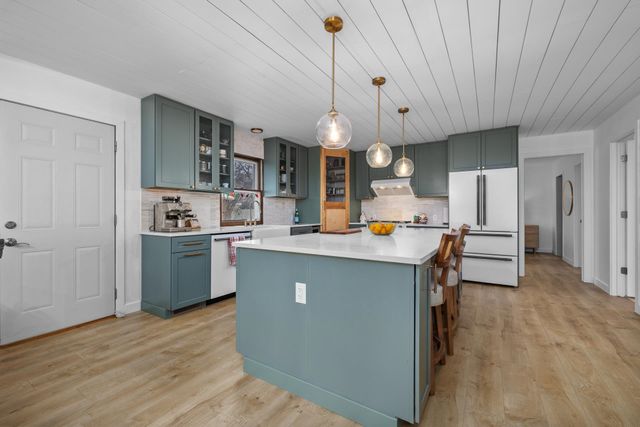 1501 10th St SW, Minot, ND 58701