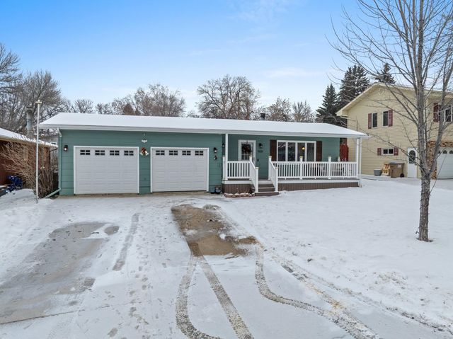 1501 10th St SW, Minot, ND 58701