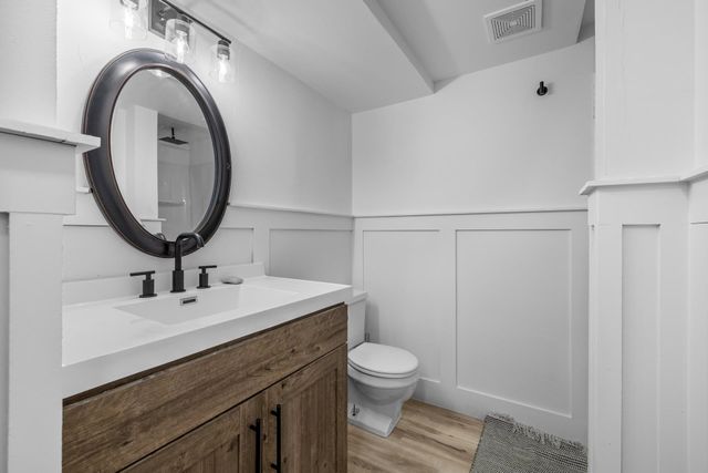 1501 10th St SW, Minot, ND 58701