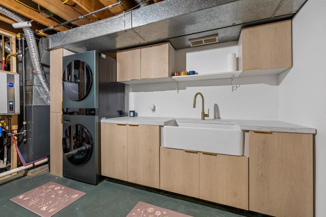 1501 10th St SW, Minot, ND 58701