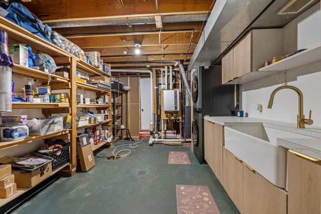 1501 10th St SW, Minot, ND 58701