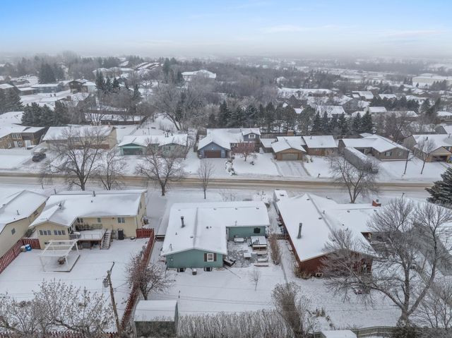 1501 10th St SW, Minot, ND 58701