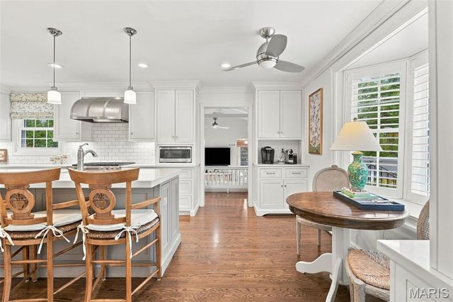 9321 Old Bonhomme Road, Olivette, MO 63132