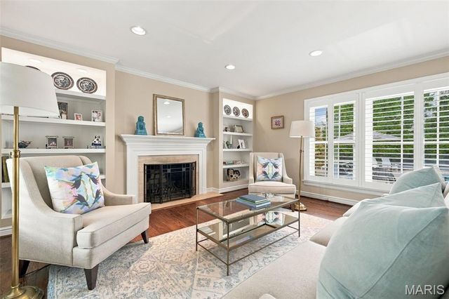 9321 Old Bonhomme Road, Olivette, MO 63132