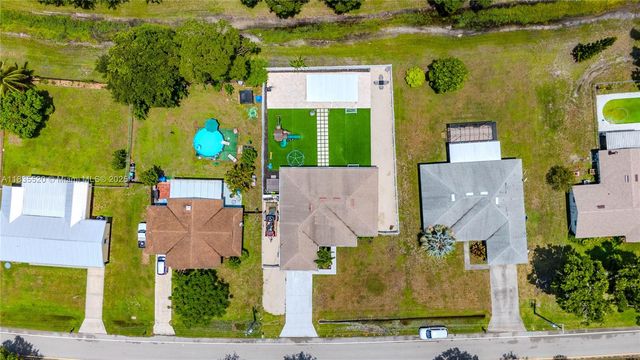 1149 SE Sandia Dr, Port St. Lucie, FL 34983