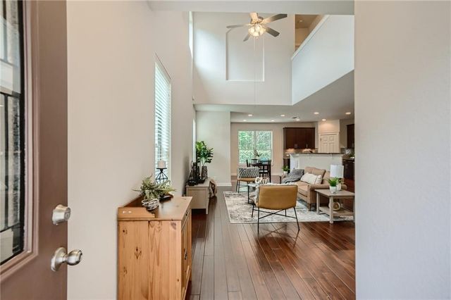 2101 Rivers Edge WAY 19, Austin, TX 78741