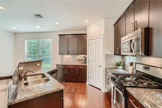 2101 Rivers Edge WAY 19, Austin, TX 78741