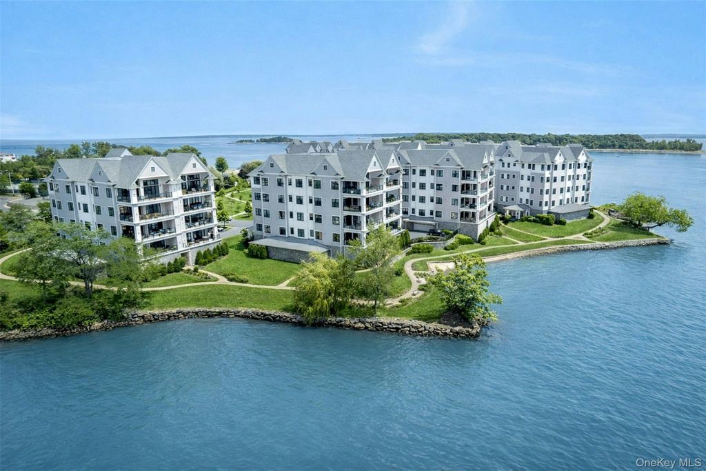 710 Davenport Avenue 8, New Rochelle, NY 10805