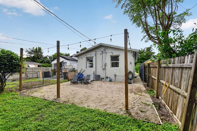 504 N E Street, Lake Worth Beach, FL 33460