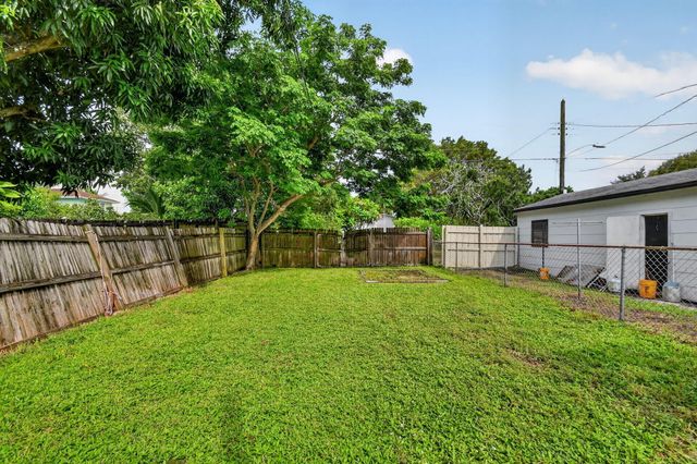 504 N E Street, Lake Worth Beach, FL 33460