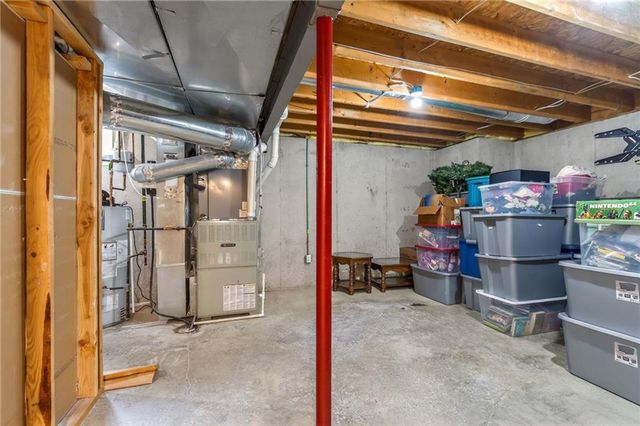 611 N Winnebago Drive, Lake Winnebago, MO 64034