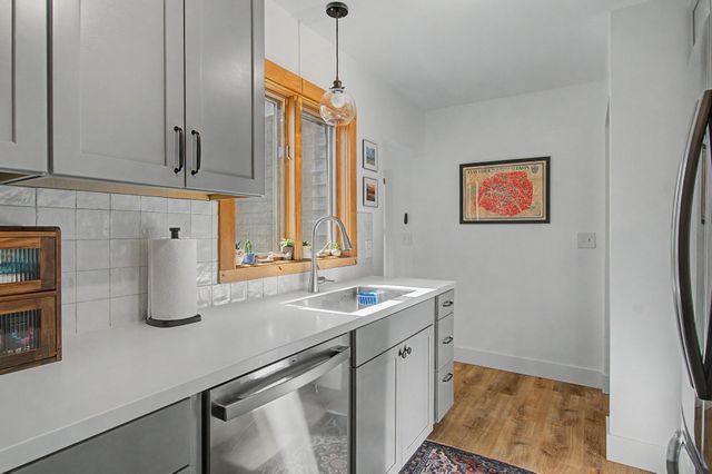 22 Davis Parkway, South Burlington, VT 05403