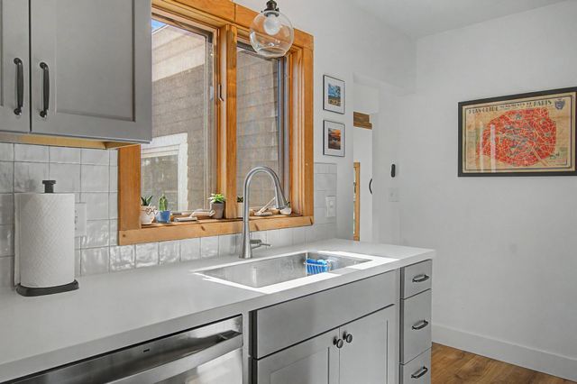 22 Davis Parkway, South Burlington, VT 05403