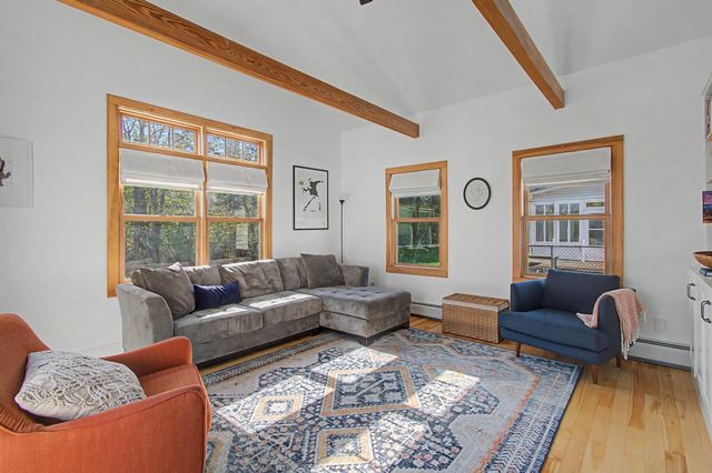 22 Davis Parkway, South Burlington, VT 05403