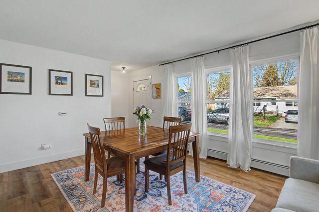 22 Davis Parkway, South Burlington, VT 05403