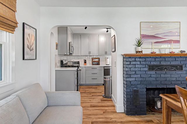 22 Davis Parkway, South Burlington, VT 05403