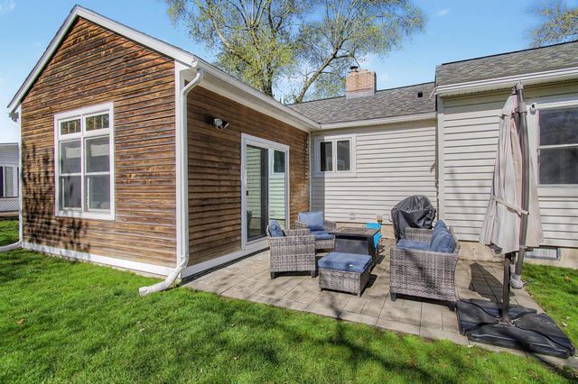 22 Davis Parkway, South Burlington, VT 05403