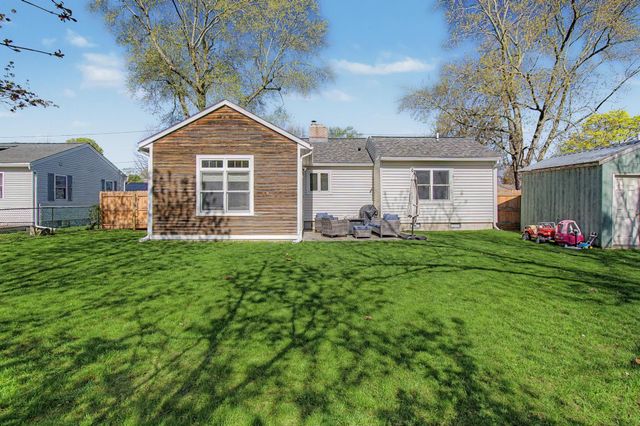 22 Davis Parkway, South Burlington, VT 05403