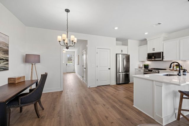 6001 Mill Tree Ct, Nashville, TN 37221