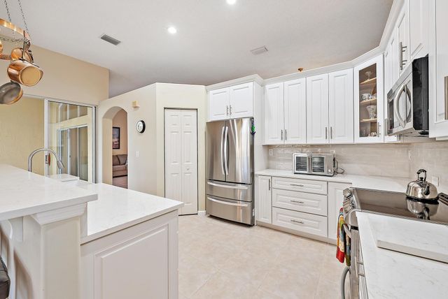 6206 Indian Forest Circle, Lake Worth, FL 33463