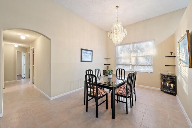 6206 Indian Forest Circle, Lake Worth, FL 33463