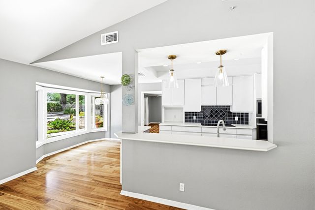 8608 Crest Ridge CIR, Austin, TX 78750