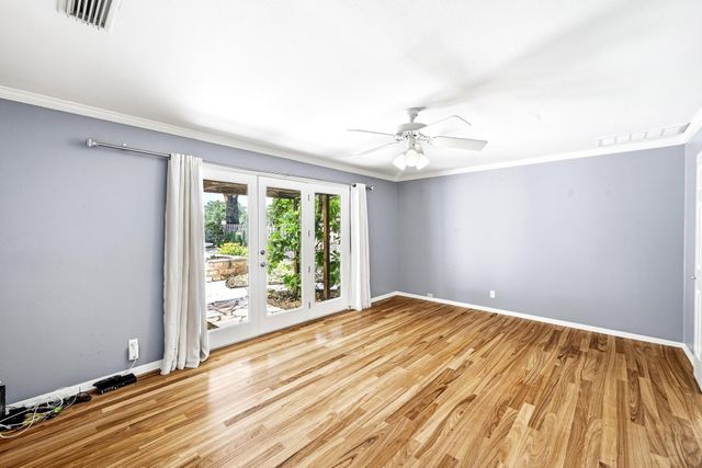 8608 Crest Ridge CIR, Austin, TX 78750