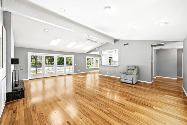 8608 Crest Ridge CIR, Austin, TX 78750