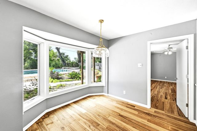 8608 Crest Ridge CIR, Austin, TX 78750