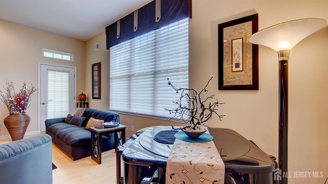 3 Crooked Stick Place, Monroe, NJ 08831