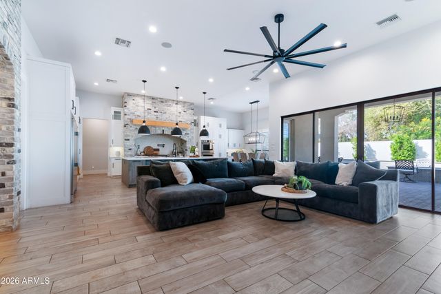 3414 E GABLE Circle, Mesa, AZ 85204