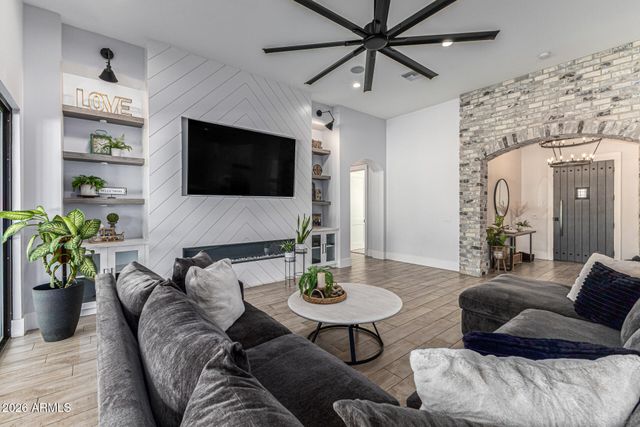 3414 E GABLE Circle, Mesa, AZ 85204