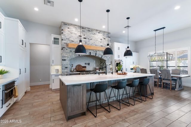 3414 E GABLE Circle, Mesa, AZ 85204