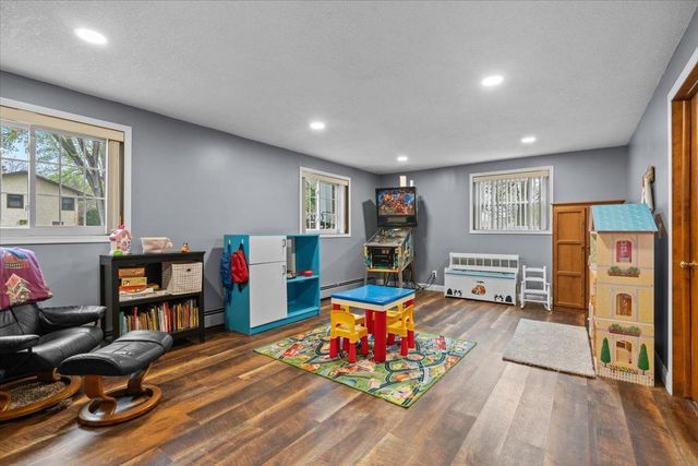 6972 Hickory Drive NE, Fridley, MN 55432