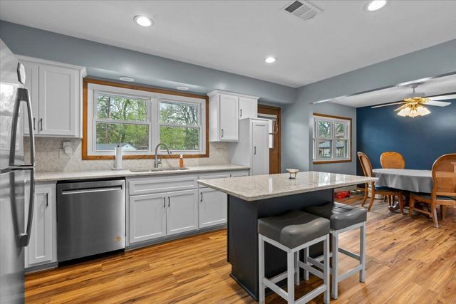 6972 Hickory Drive NE, Fridley, MN 55432