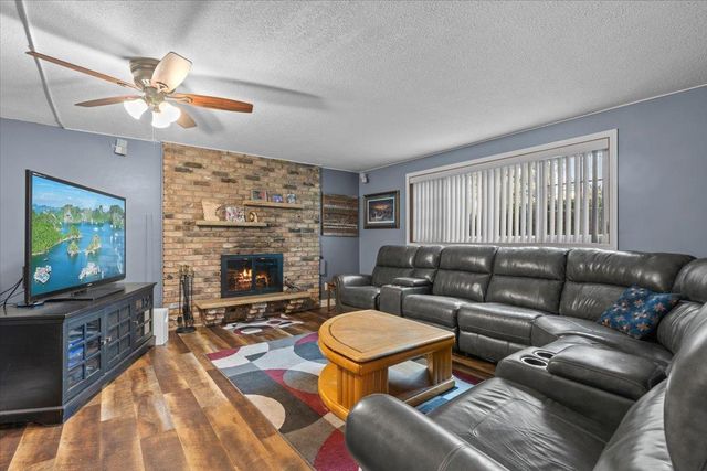 6972 Hickory Drive NE, Fridley, MN 55432