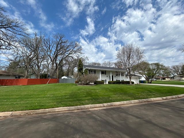 6972 Hickory Drive NE, Fridley, MN 55432