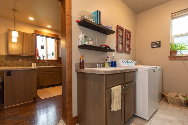 1005 Las Campanas, Belgrade, MT 59714