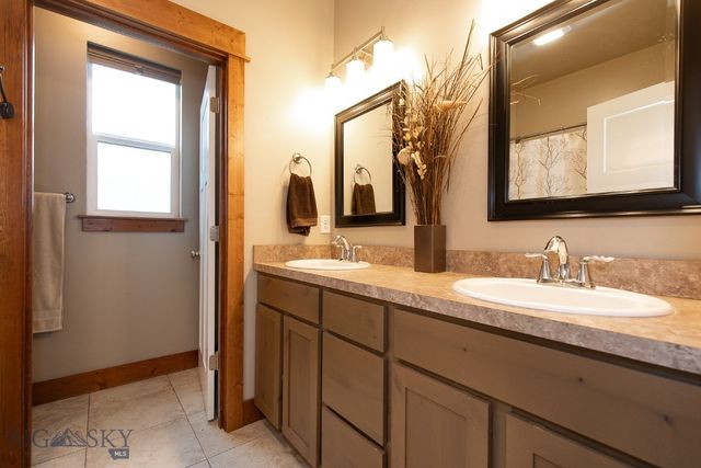 1005 Las Campanas, Belgrade, MT 59714