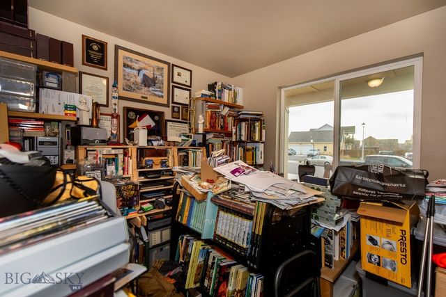 1005 Las Campanas, Belgrade, MT 59714