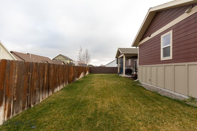 1005 Las Campanas, Belgrade, MT 59714
