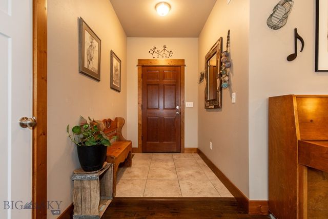1005 Las Campanas, Belgrade, MT 59714