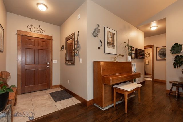 1005 Las Campanas, Belgrade, MT 59714