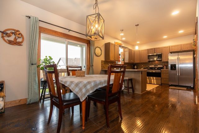 1005 Las Campanas, Belgrade, MT 59714
