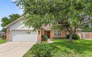 7702 Yoakum Circ, Corpus Christi, TX 78413
