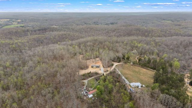 10948 Kyle Road, Bon Aqua, TN 37025